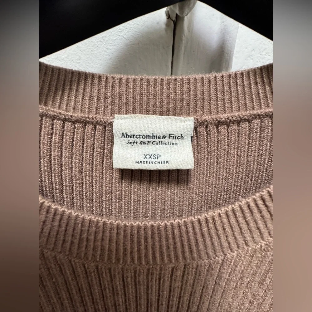 Abercrombie & Fitch Soft A&F Collection Ribbed Maxi Slit Dress XXSP in Taupe